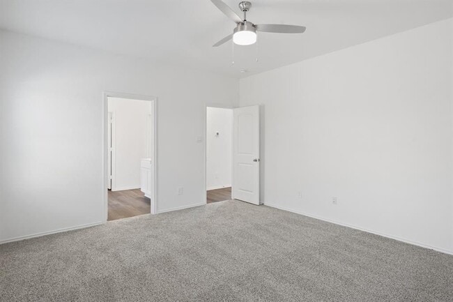 Building Photo - 4905 Blue Beetle Rdg Dr