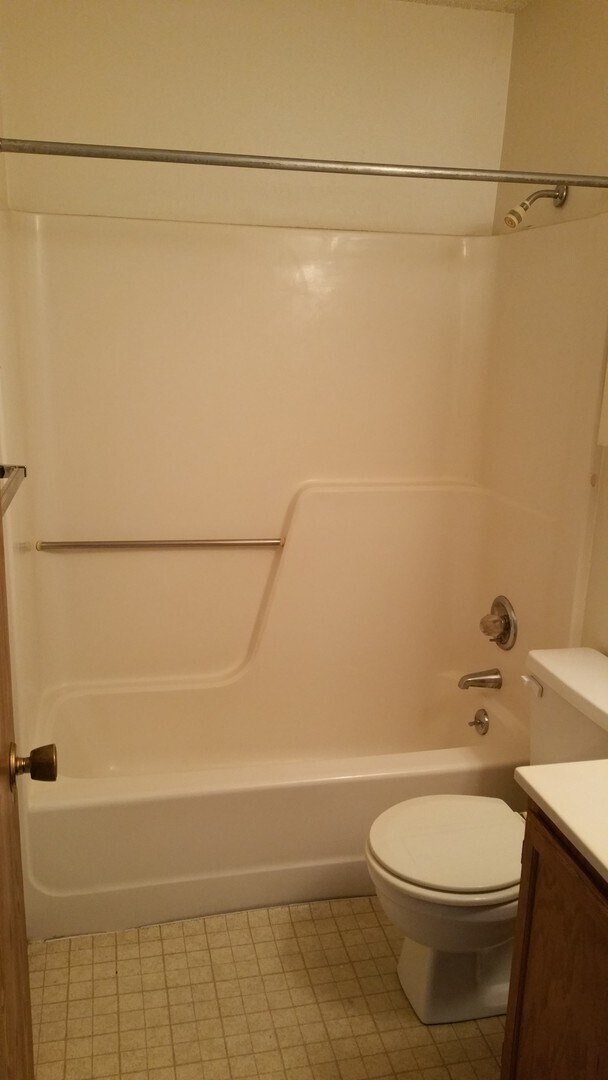 Building Photo - Incredible 1 Bedroom Condo on Iowa City West Side