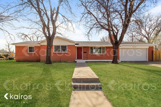 Building Photo - 1322 S Rosemont St