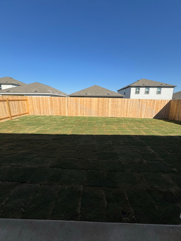 Building Photo - 207 Fox Hvn Rd