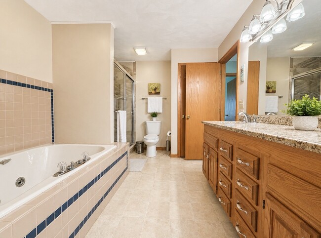 Building Photo - 209 Vivian Ln