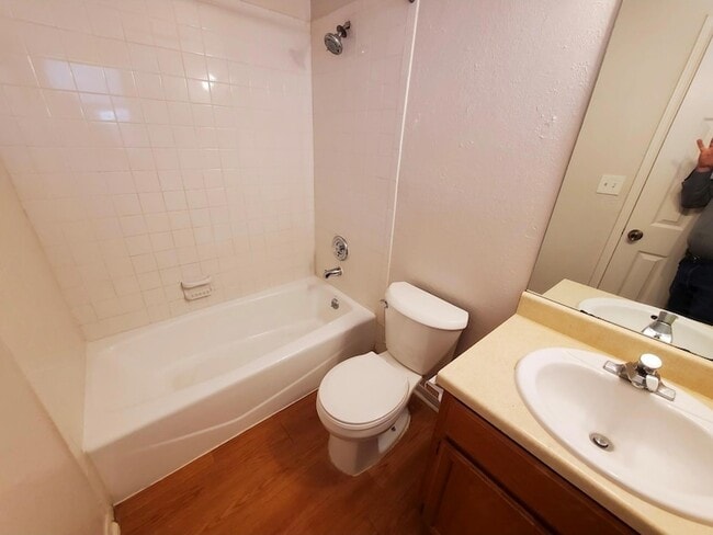 Building Photo - 1733 Horseshoe Cir