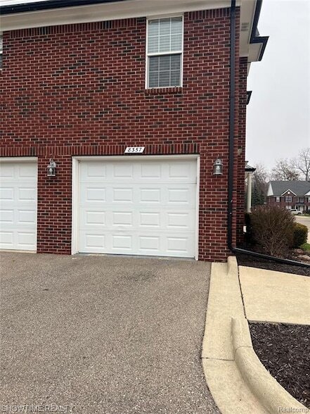 Building Photo - 8357 Williamstown Dr