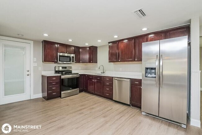 Building Photo - 5706 BAY BLVD, PORT RICHEY, FL 34668