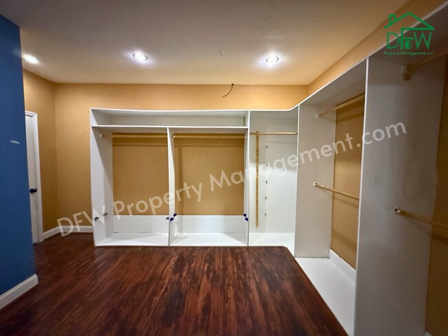 Building Photo - Beautiful 4 Bedroom 2.5 Bathroom Home for Lease in Grand Prairie, TX