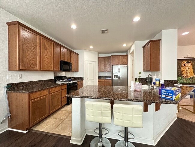 Building Photo - 3 Bedroom Rosemont Home