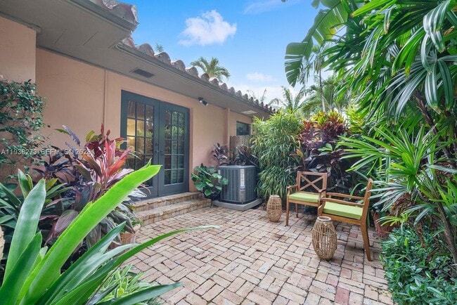 Building Photo - 226 Chilean Ave