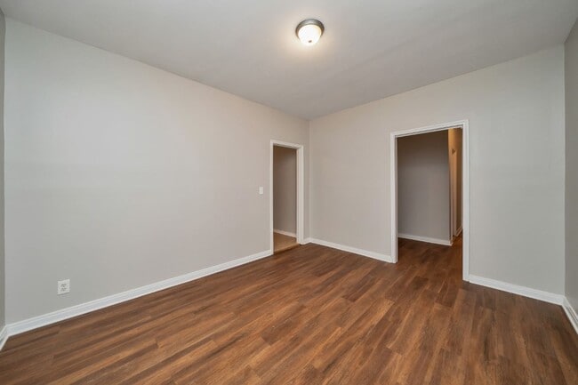 Building Photo - Plenty of Space Inside & Out – 4BR/2BA in Hueytown!