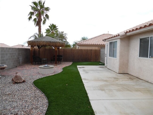 Building Photo - 9120 Dolente Ave