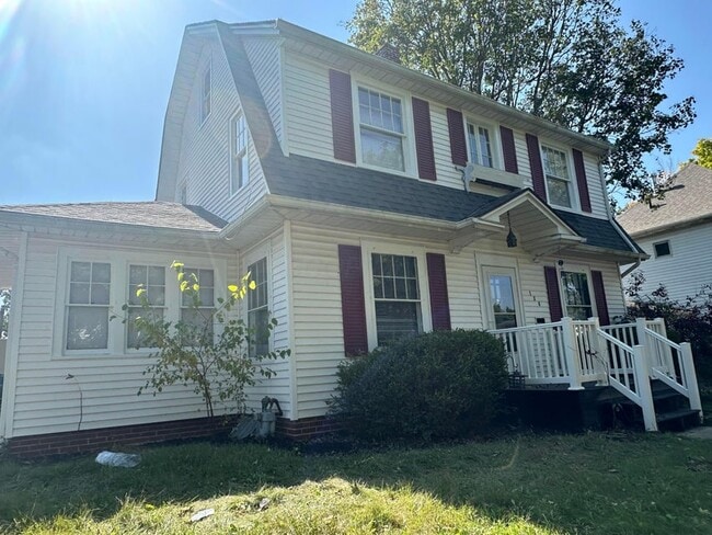 Building Photo - 125 Lincoln Ave