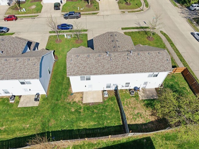 Building Photo - 3518-3520 Prescott Dr.