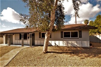 Building Photo - Beautiful Scottsdale Home 3 beds 2 baths G...