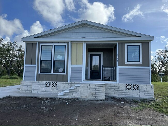 Building Photo - 3539 Vine Trl