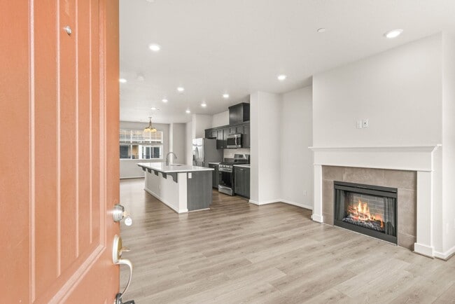 Building Photo - 7163 NW Eleanor Ave