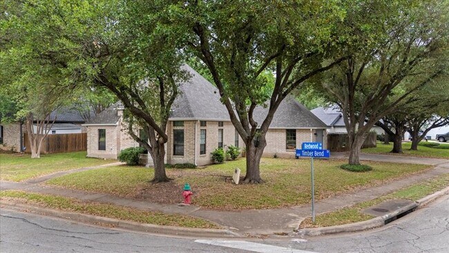 Building Photo - 1001 Timber Bend Dr
