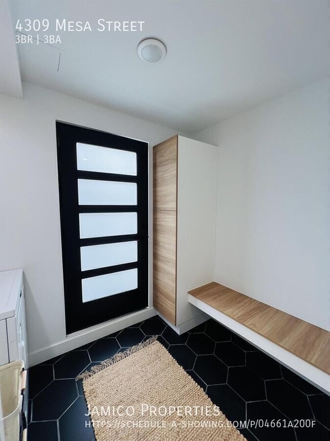 Building Photo - 4309 Mesa St