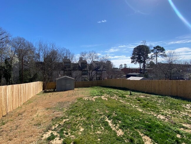 Building Photo - Updated Three bedroom Westover Hills Home Available immediately!