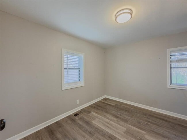 Building Photo - 2317 Ford White Rd