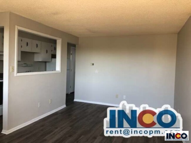 Building Photo - Convenient location! 1 bed 1 bath Apartmen...