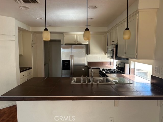 Building Photo - 10316 Beryl Ave