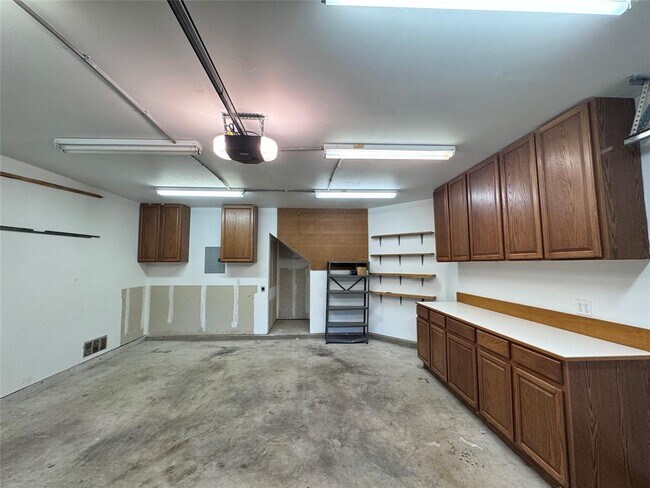 Building Photo - 204 Big Sur Dr