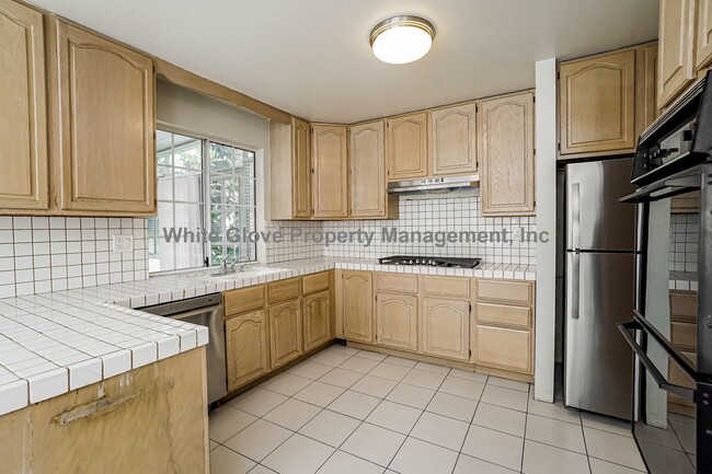 Building Photo - Charming 4-Bedroom Artesia Home with Sunroom, Large Backyard & Attached Garage