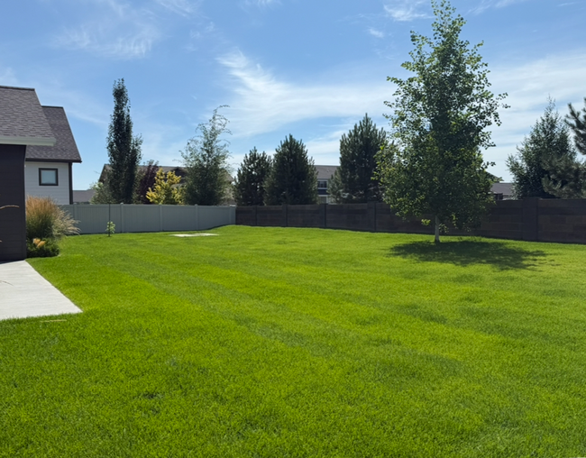Building Photo - Stunning Kalispell Home in Silverbrook nei...