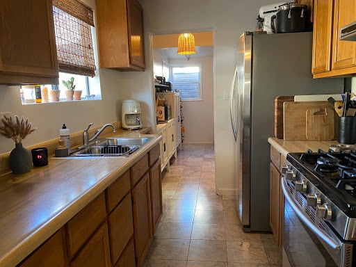 Kitchen - 1538 Penmar Ave