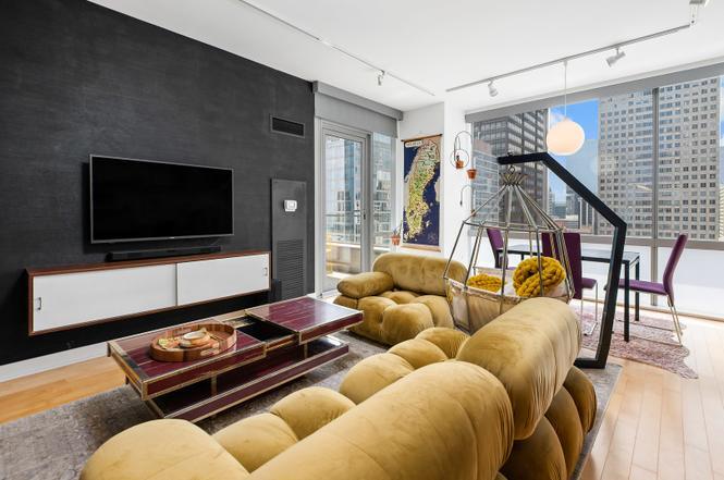 Building Photo - 8 E Randolph St