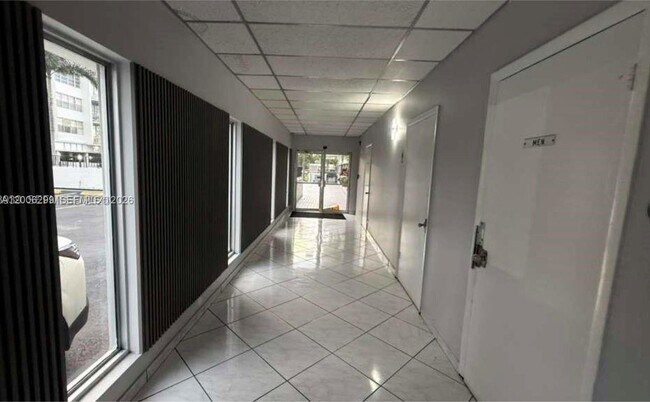 Building Photo - 16740 NE 9th Ave