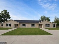 Building Photo - 302 Hawaii Ave
