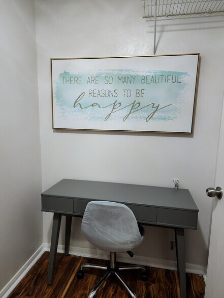 Closet Office Space - 4710 Montclair Hill Ln
