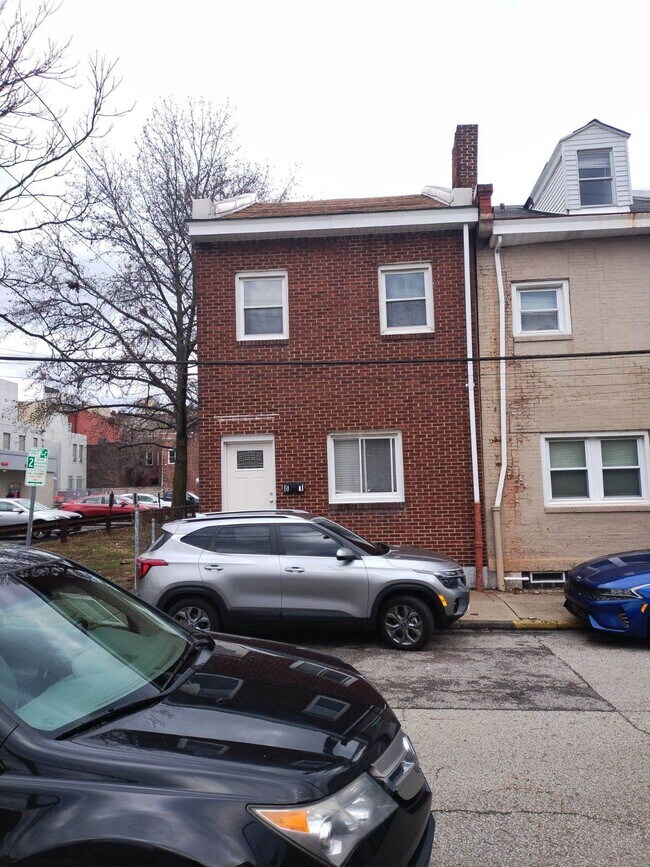 Building Photo - 81 S 11th St