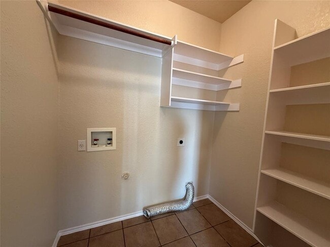 Building Photo - 1529 Tonia Loop