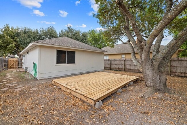 Building Photo - 21404 Grand National Ave