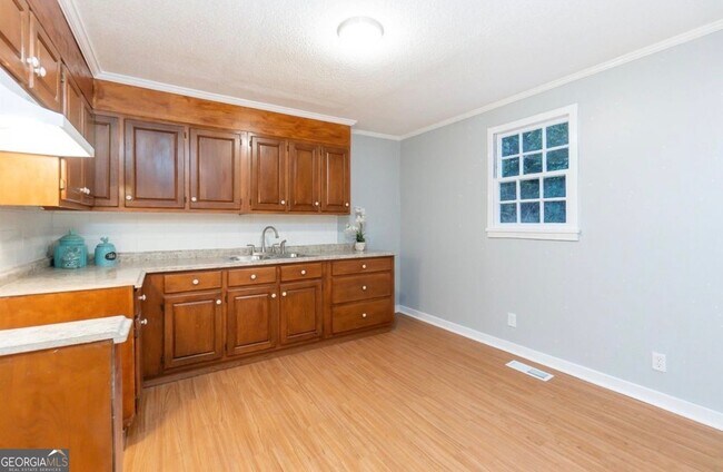 Building Photo - 1755 Foster Pl