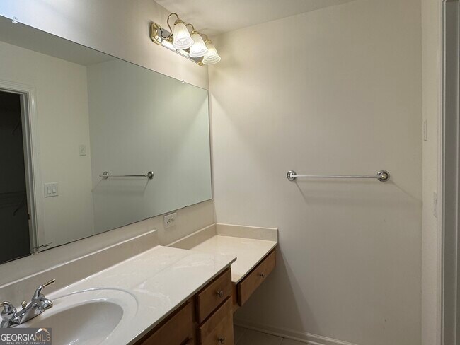 Building Photo - 179 Collins View Ct