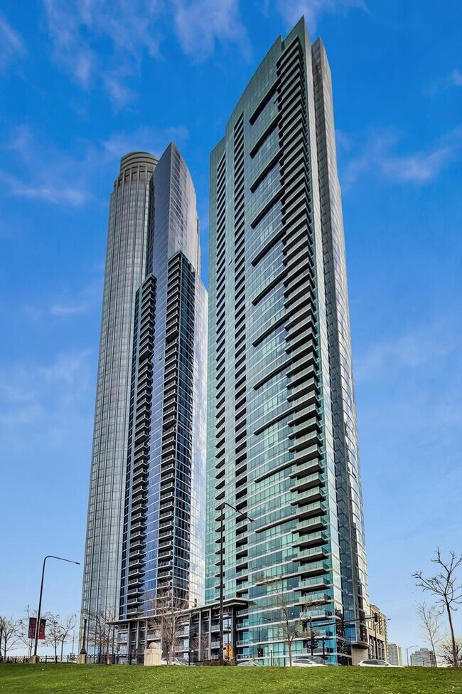 Building Photo - 1201 S Prairie Ave