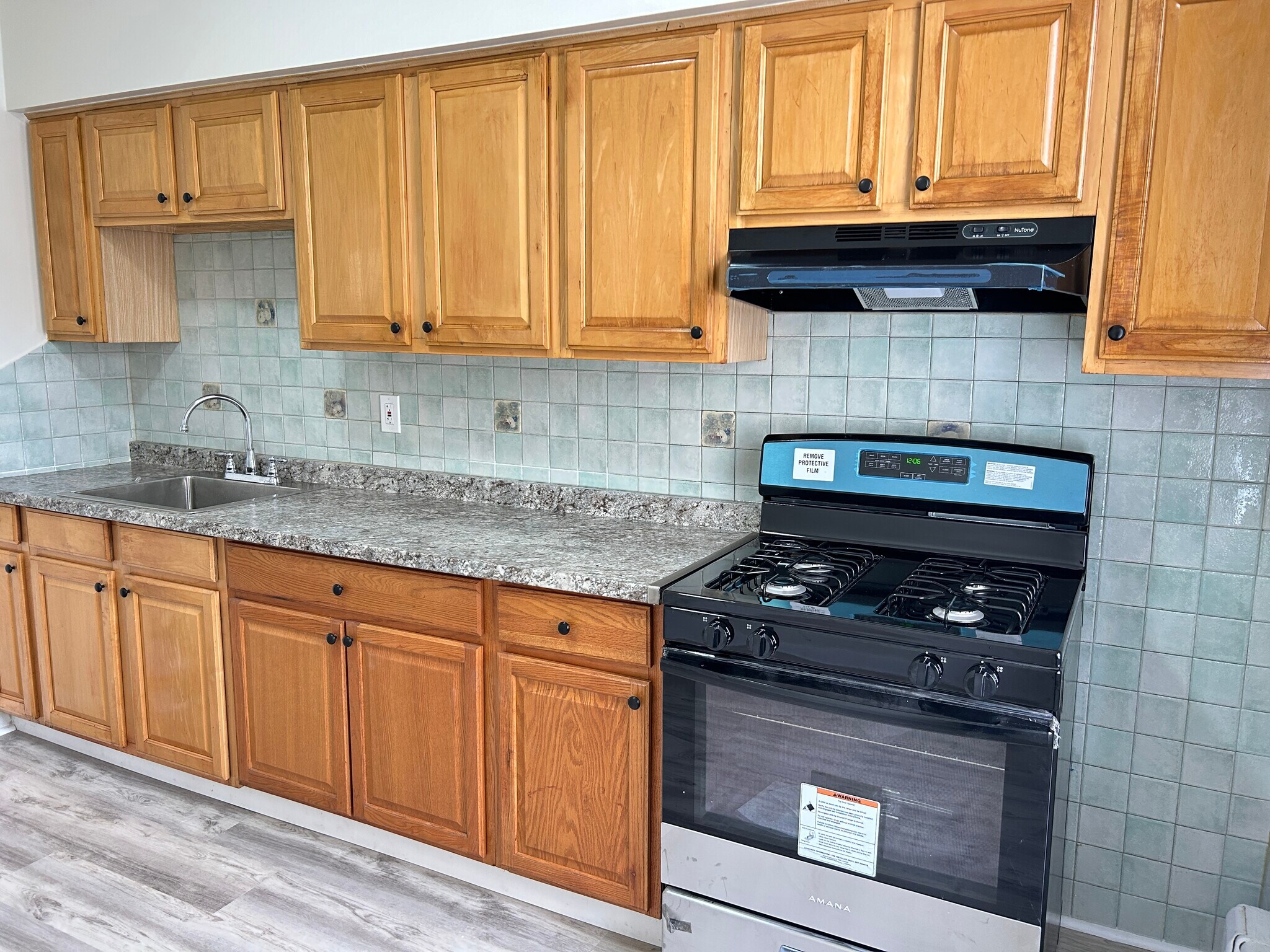 Building Photo - 536 44th St