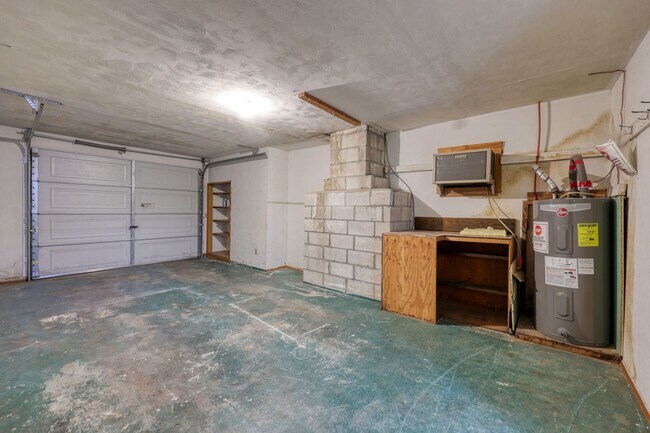 Building Photo - 503 N 5th Ave SW