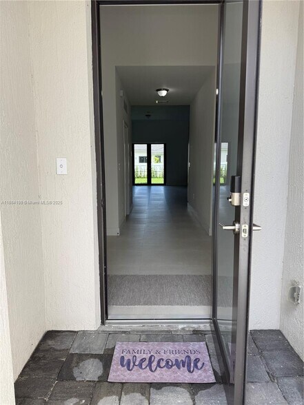 Building Photo - 32208 SW 194th Ct