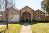 Building Photo - 3014 Falls Dr
