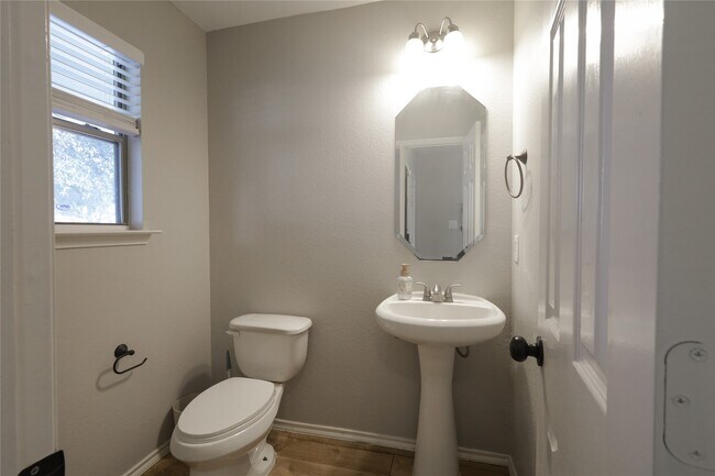 Building Photo - 21011 Emery Mills Ln