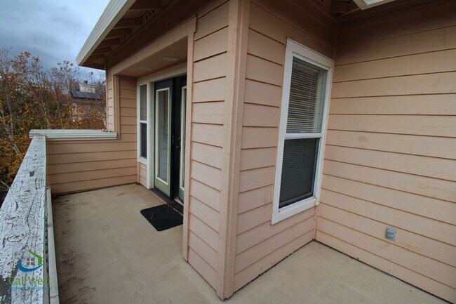 Building Photo - $6,595 - Gorgeous 2 Story 3 Bedroom 2.5 Bath Home steps away from Downtown Mountain View and Cal ...