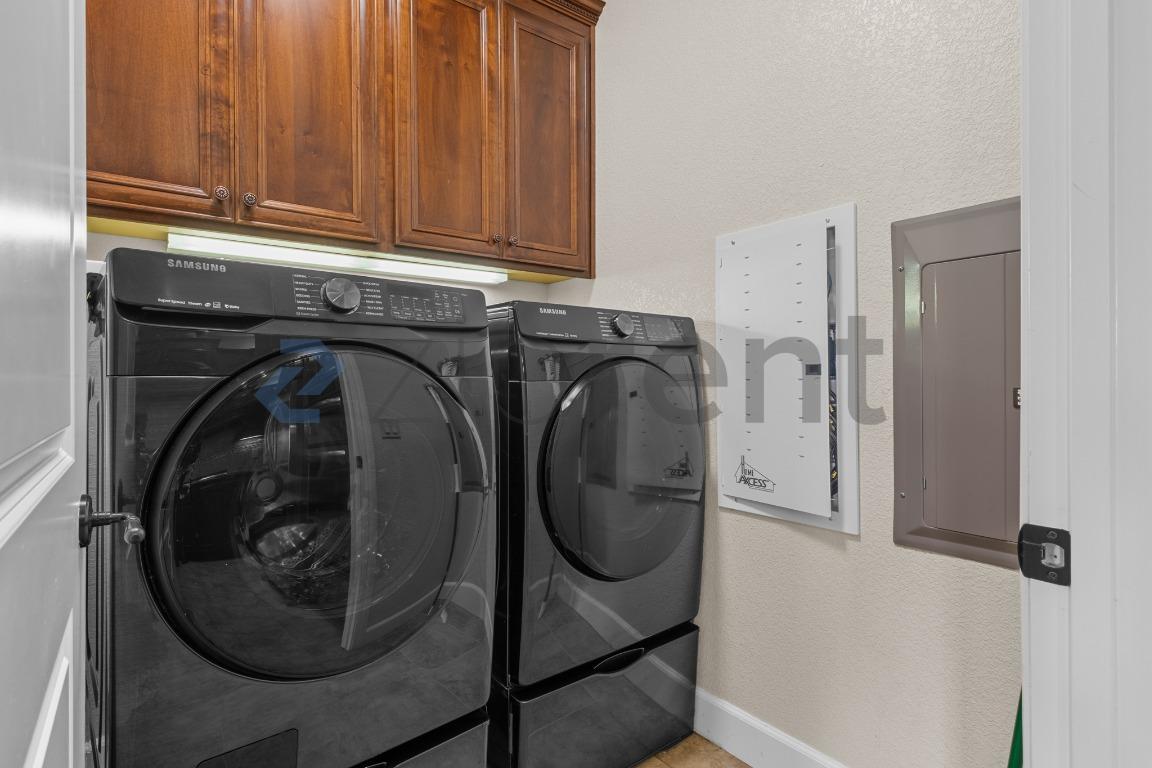 Building Photo - Unit