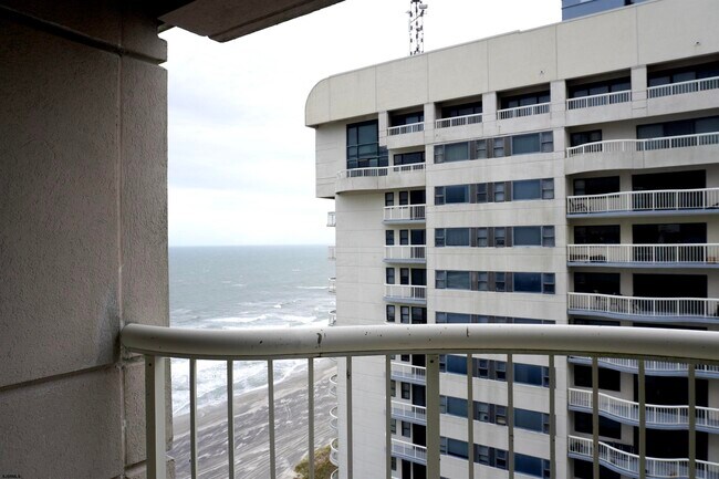 Building Photo - 3101 Boardwalk