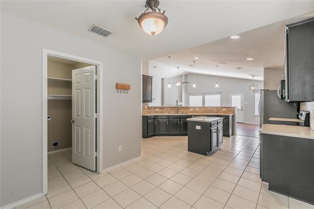 Building Photo - 506 Stiles Dr