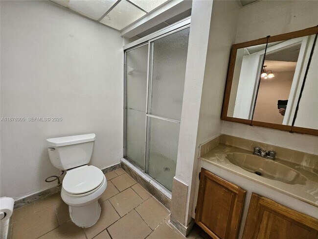 Building Photo - 7820 S Colony Cir