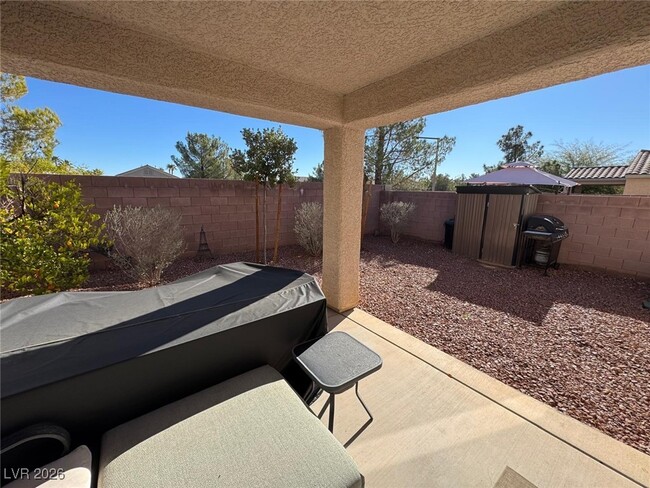 Building Photo - 2050 Towering Pines St