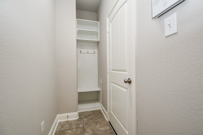 Building Photo - 15330 Ashbrook Dove Ln